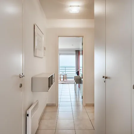 In With Sea View, Cleaning Included 公寓