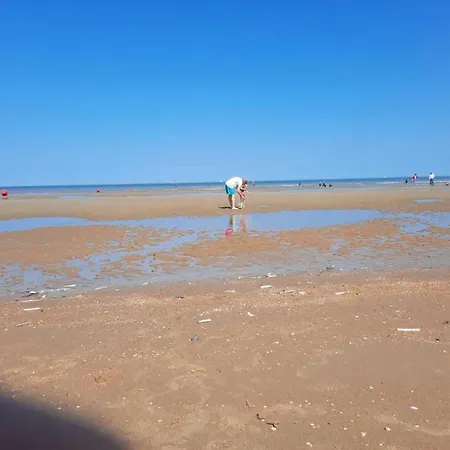 דירה In With Sea View, Cleaning Included